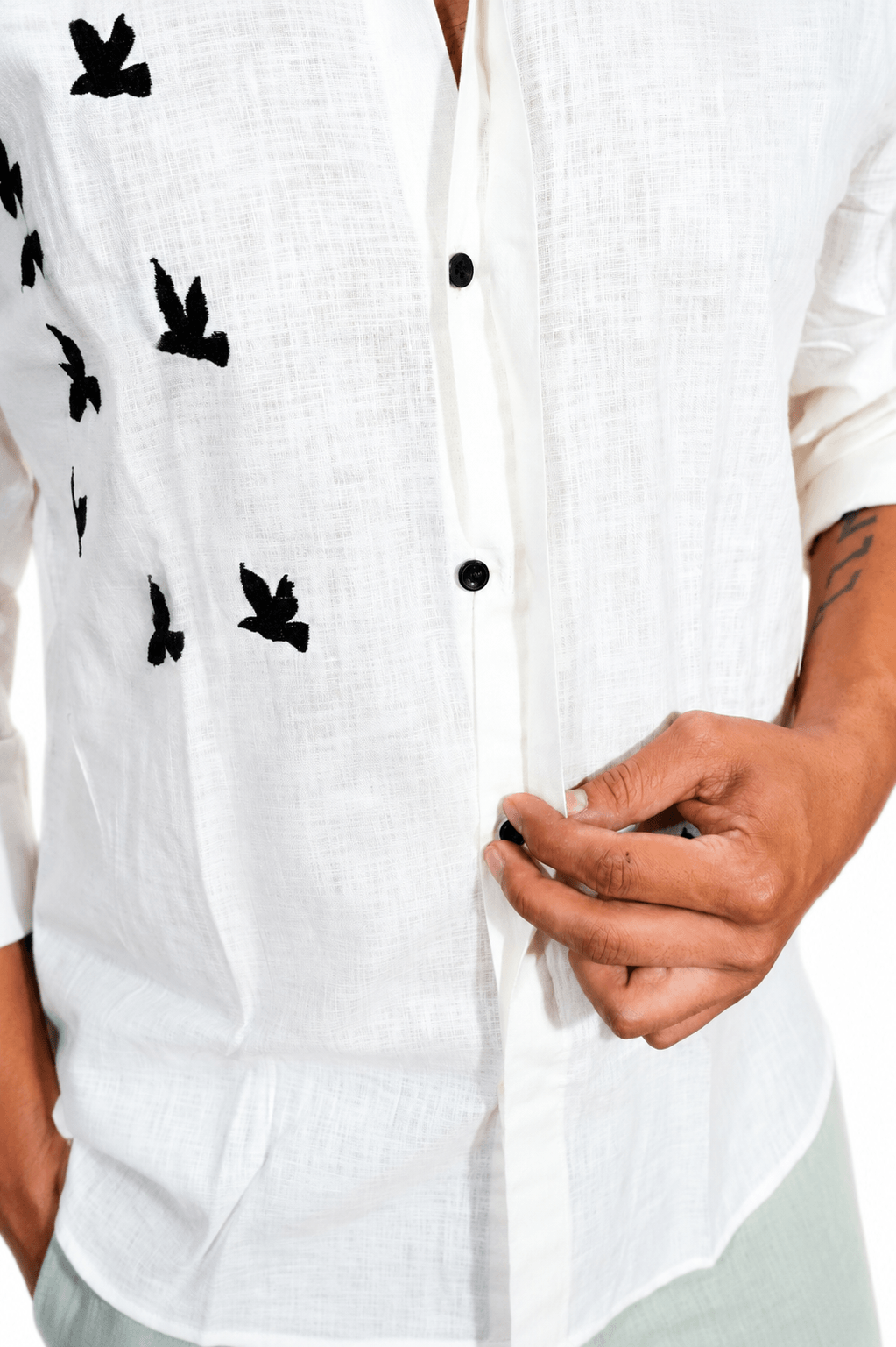 Off White breathable linen shirt for men