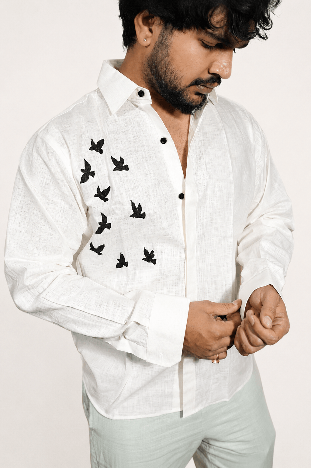 Off White breathable linen shirt for men
