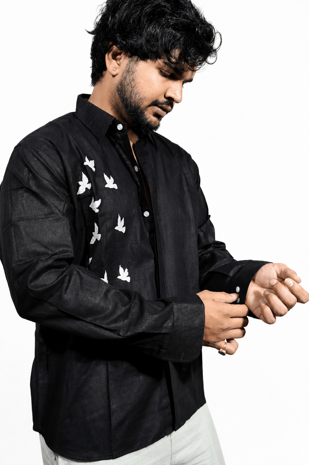 Universal Black breathable linen shirt for men